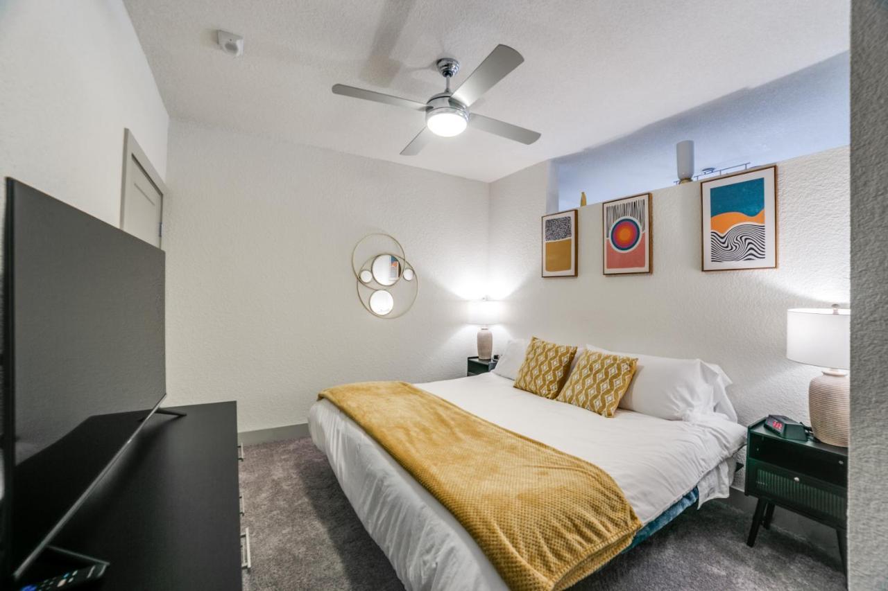 Downtown Apartment With Riverwalk Views Free Parking Pet Friendly Centrally Located On The Riverwalk San Antonio Ngoại thất bức ảnh