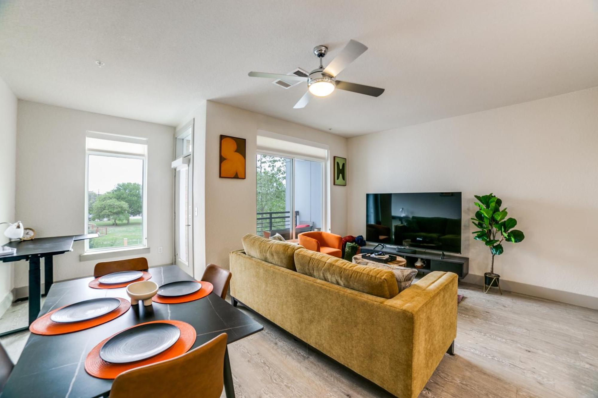 Downtown Apartment With Riverwalk Views Free Parking Pet Friendly Centrally Located On The Riverwalk San Antonio Ngoại thất bức ảnh