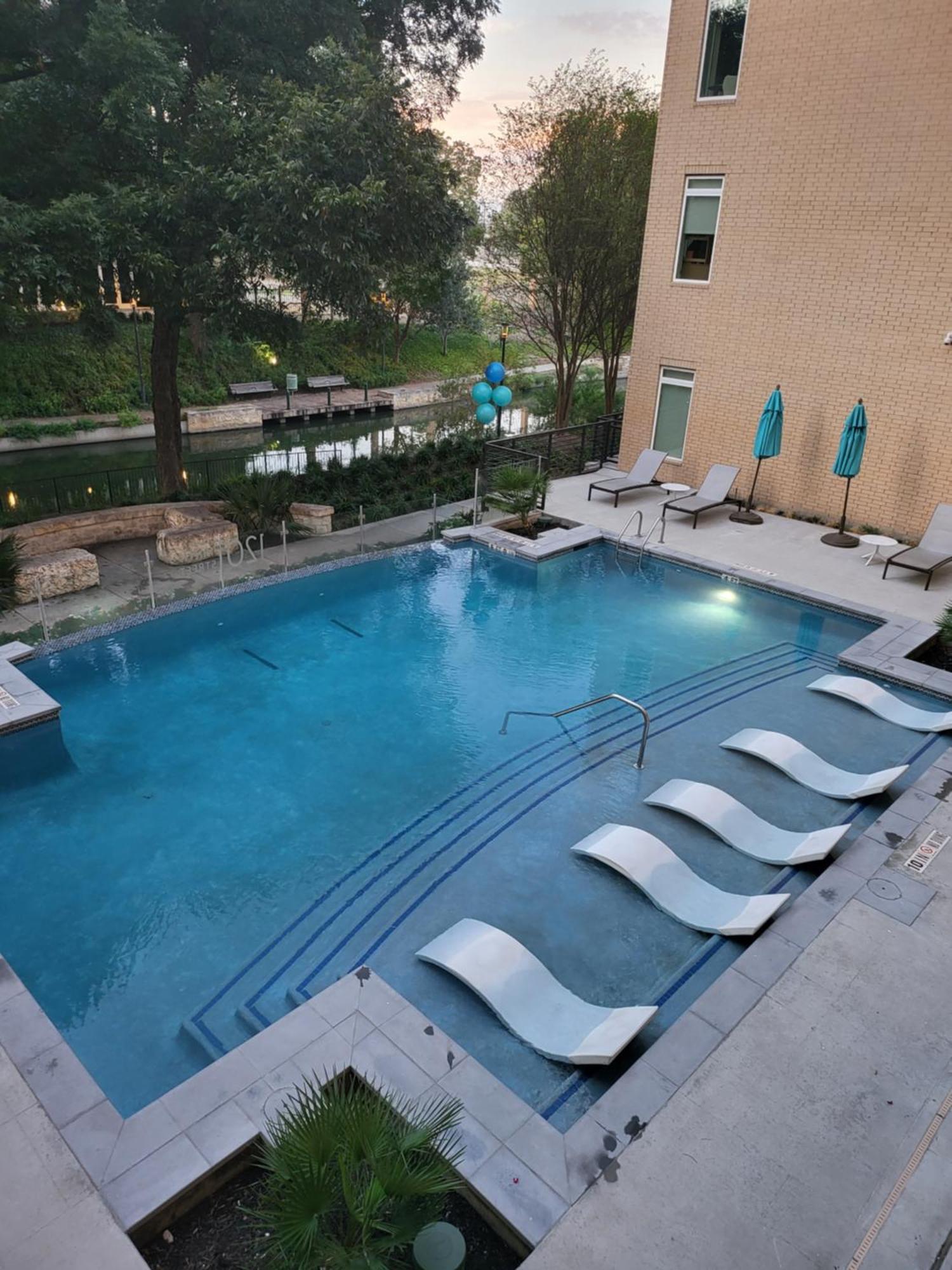Downtown Apartment With Riverwalk Views Free Parking Pet Friendly Centrally Located On The Riverwalk San Antonio Ngoại thất bức ảnh
